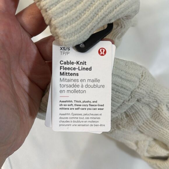 NWT Lululemon Cable Knit Fleece Lined Mittens Sz Extra Small XS/S Bone - Picture 4 of 5